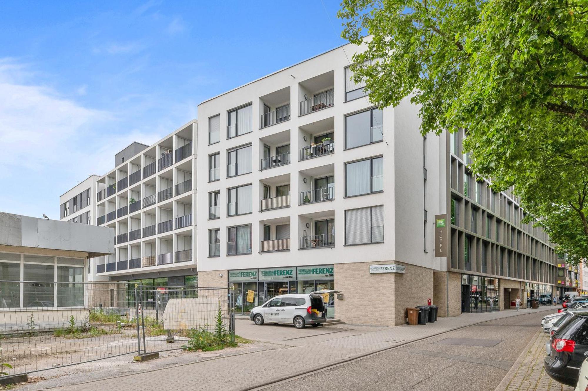 Modern, Zentral, Homeoffice, Netflix Pforzheim Luaran gambar